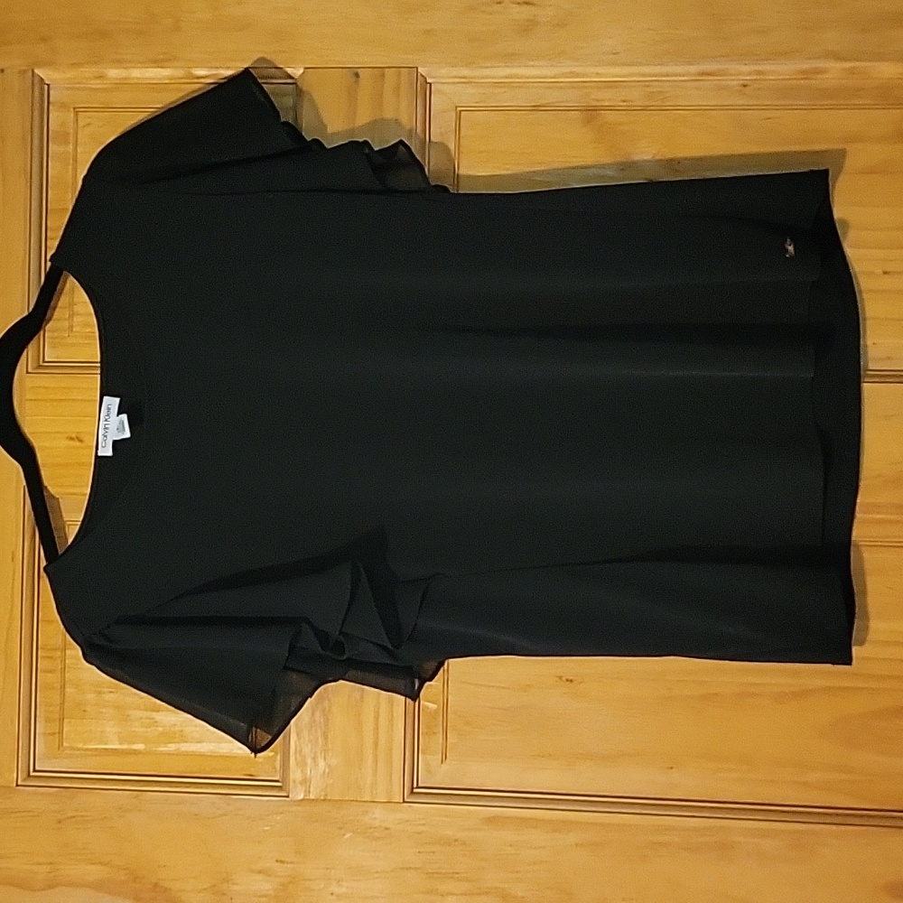 Calvin Klein summer flutter sleeve blouse